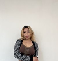 Melly - escort in Hong Kong Photo 3 of 4