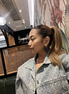 Melly - puta in Hong Kong Photo 7 of 7