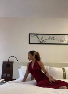 Melly - puta in Hong Kong Photo 6 of 8