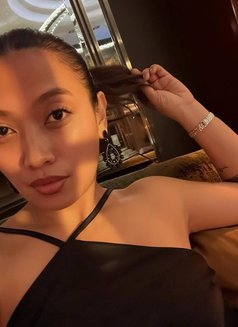 Melly - escort in Hong Kong Photo 8 of 8