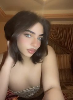 Melo - Transsexual escort in Beirut Photo 10 of 11