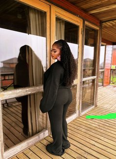 Melody - escort in Port Harcourt Photo 5 of 12