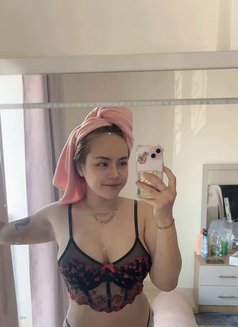 Melon Bowsher - masseuse in Muscat Photo 9 of 12