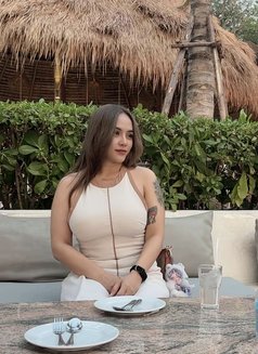 Melon Bowsher - masseuse in Muscat Photo 11 of 13