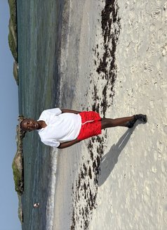 Melvin - Male escort in Nairobi Photo 8 of 10