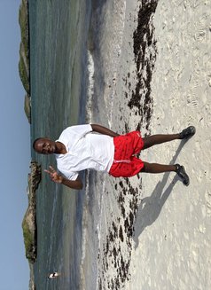 Melvin - Male escort in Nairobi Photo 9 of 10