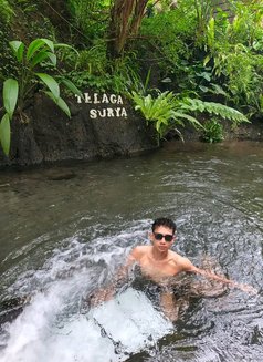 Melvin69 - Male escort in Bali Photo 2 of 7
