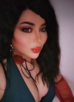 Meme Queen - Transsexual escort in Dubai Photo 8 of 8