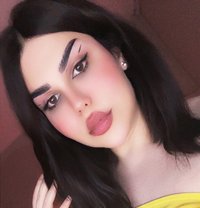 meme rpg - Transsexual escort in Beirut Photo 8 of 8