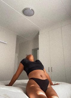 Memento - puta in Johannesburg Photo 1 of 4