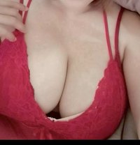 Memi - escort in Khobar Photo 5 of 12