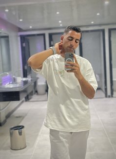 Memo - Male companion in Cairo Photo 3 of 6