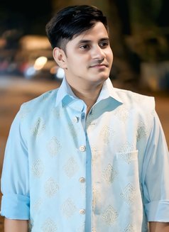 Men fantasy Filler - Male escort in Abu Dhabi Photo 2 of 3