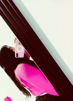 Mena - puta in Cairo Photo 1 of 2