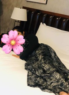 Mena - puta in Dubai Photo 4 of 7