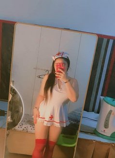 Mena Suvari - escort in Makati City Photo 1 of 7