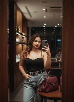 Mena Suvari - escort in Makati City Photo 4 of 7