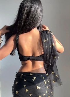 Menakshi - escort in Bangalore Photo 3 of 7
