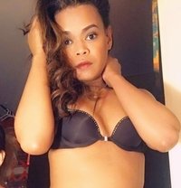 Meng - Transsexual escort in Abu Dhabi