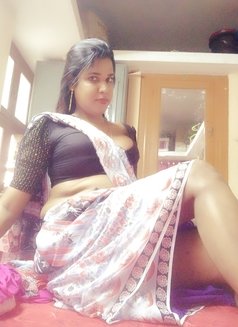 Meenu - Transsexual escort in Chennai Photo 4 of 13