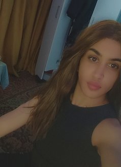 Menyar - Transsexual escort in İstanbul Photo 3 of 3