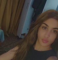 Menyar - Acompañantes transexual in İstanbul