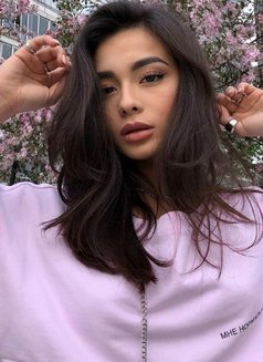 Meow - escort in Bali Photo 8 of 12