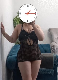 Mera - escort in Cairo Photo 5 of 12