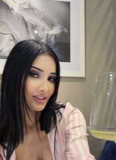 Mera - puta in Dubai Photo 8 of 8