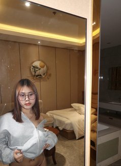 Merai - Acompañantes transexual in Makati City Photo 1 of 5