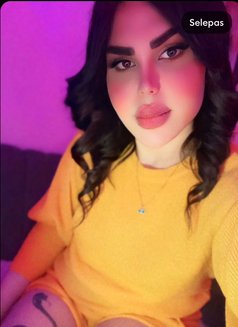 meranoo - Transsexual escort in Beirut Photo 1 of 3