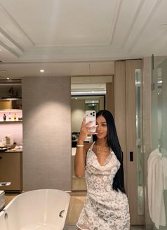 Mercedes-Benz - Transsexual dominatrix in Phuket Photo 7 of 18