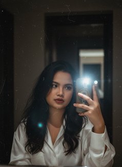 Mercedes - puta in Manila Photo 29 of 30