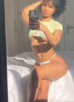 Mercy - puta in Pune Photo 1 of 3