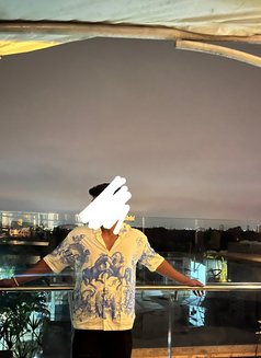 Mercy Big 6" - Acompañantes masculino in Bangalore Photo 4 of 4