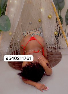 Mercy Rwanda ht Sexy' show cim real meet - escort in Gurgaon Photo 20 of 21