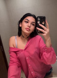 Meri - Acompañantes masculino in Dubai Photo 5 of 6