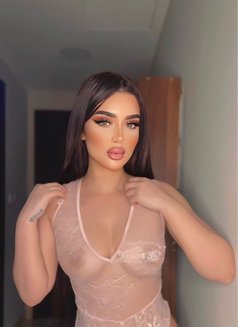 Meriam - escort in Dubai Photo 9 of 11