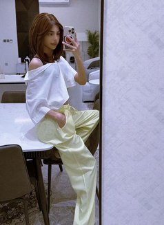 Merlin - Transsexual escort in Riyadh Photo 19 of 23