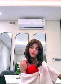 Merlin - Transsexual escort in Riyadh Photo 22 of 23