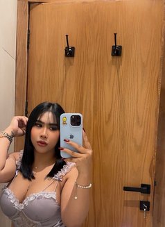 Merry - escort in Riyadh Photo 1 of 7