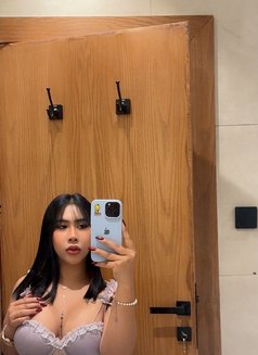 Merry - escort in Riyadh Photo 2 of 7