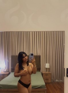 Merry - puta in Riyadh Photo 6 of 28