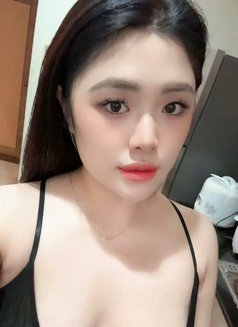 Merry2k4 - escort in Singapore Photo 2 of 6