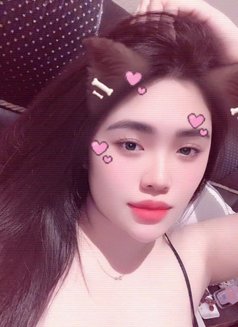 Merry2k4 - escort in Singapore Photo 4 of 6