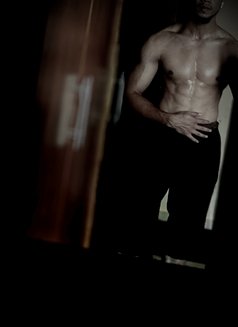 Hammad - Male escort in Amman Photo 3 of 3