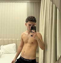 Mert - Male escort in İstanbul