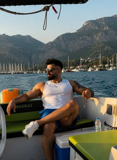 Mert-XXL-23cM - Acompañantes masculino in Dammam Photo 7 of 7
