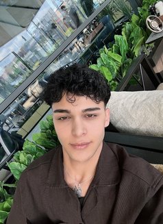 Merttwinkboyyx - Male escort in İstanbul Photo 2 of 7