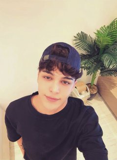 Merttwinkboyyx - Male escort in İstanbul Photo 7 of 8